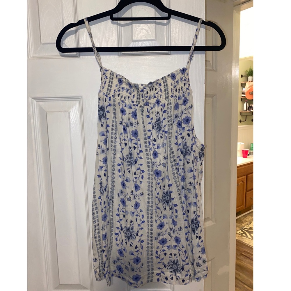BRAND NEW blue and white flower tank top